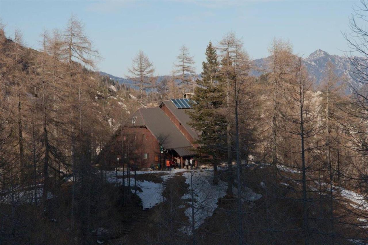 Erjavceva Mountain Hut At Vrsic Pass Hotell Kranjska Gora Exteriör bild