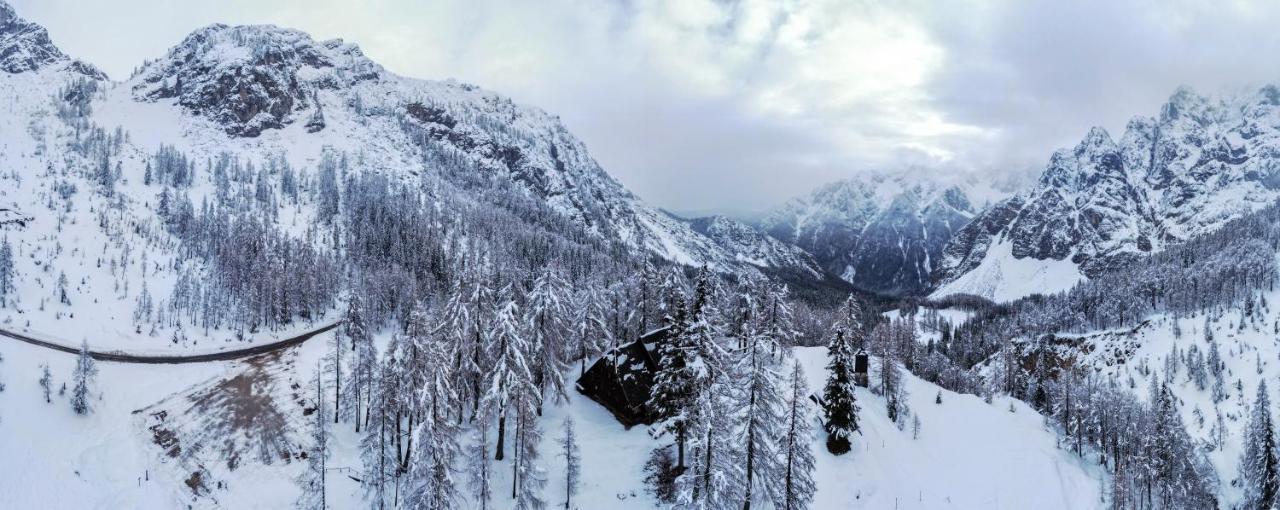Erjavceva Mountain Hut At Vrsic Pass Hotell Kranjska Gora Exteriör bild