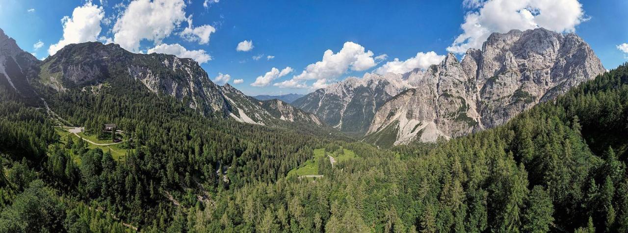 Erjavceva Mountain Hut At Vrsic Pass Hotell Kranjska Gora Exteriör bild